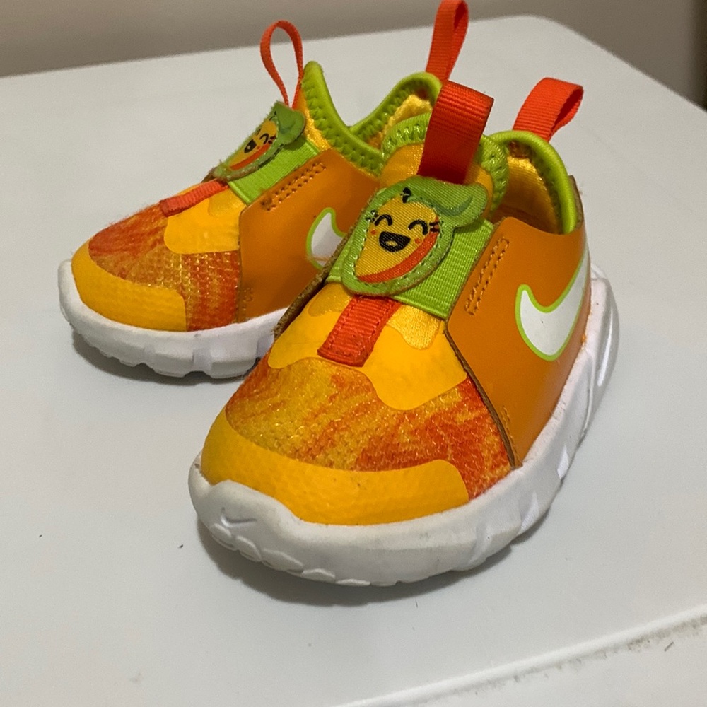 Mango 🥭 Nikes slip ons